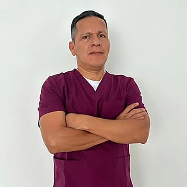 Dr. Roy Ramírez, especialista en quiropraxia avanzada